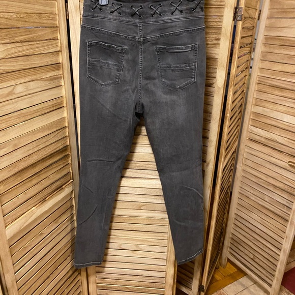 New York & company SoHo Jeans, Size 12 - Picture 6 of 10